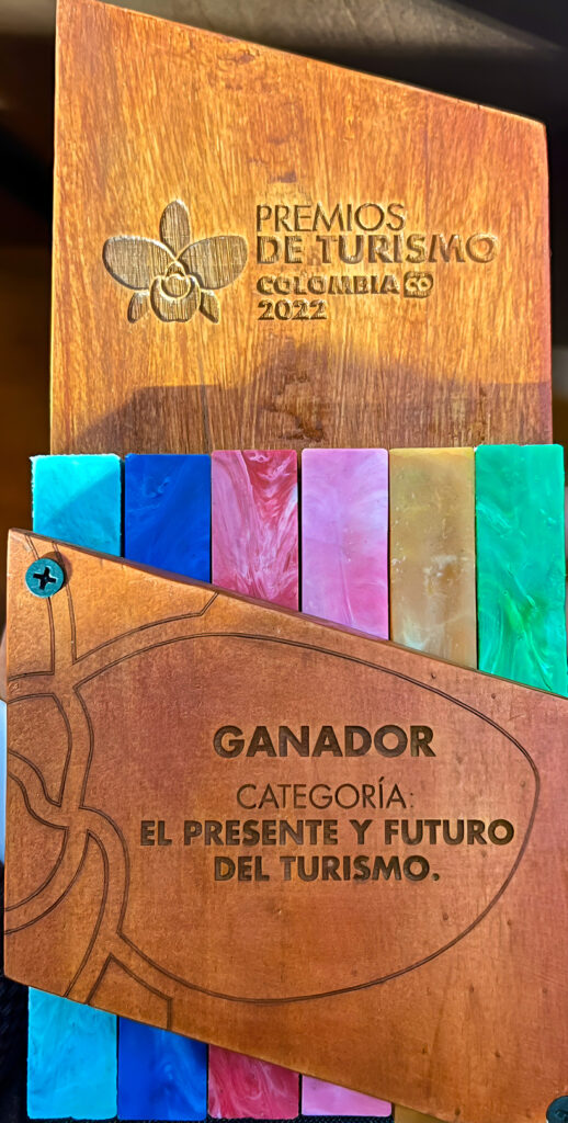 premio por categoria el presente y futuro para el hotel isla del encanto